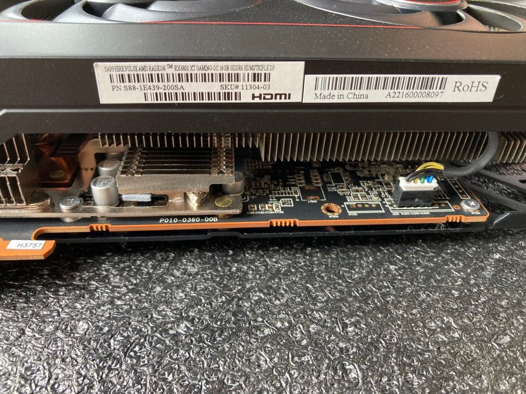 SAPPHIRE Radeon RX 6800 XT 16GB（中古・箱あり）