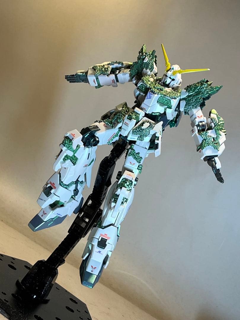 HG ユニコーン ガンダム 光の結晶体  完成品  ガンプラ