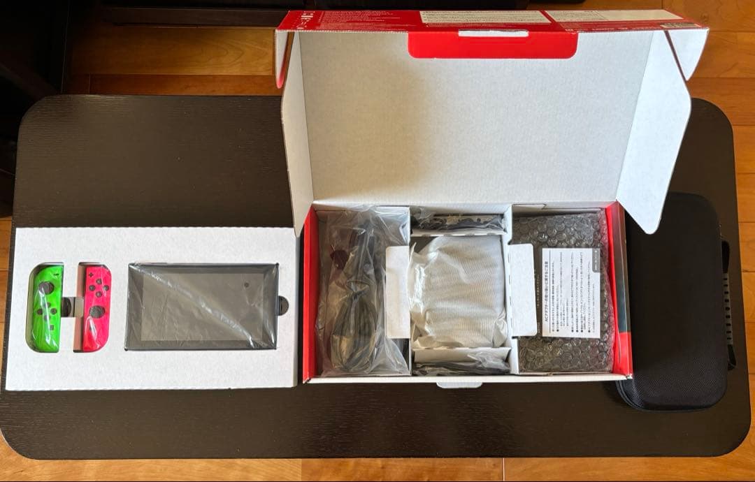 Nintendo Switch ネオンカラー本体