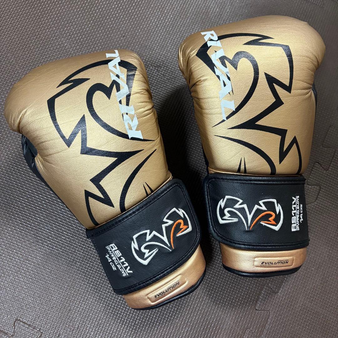 RIZAL EVOLUTION ボクシンググローブ ゴールド/ブラック　14oz
