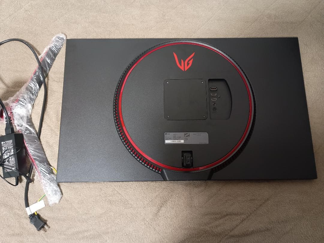 LG ゲーミングモニター 31.5 WQHD VA 165Hz HDR 1ms