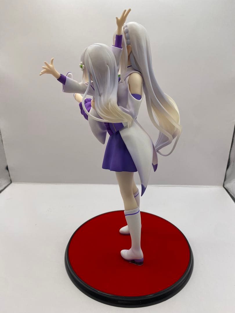 Re:ゼロから始める異世界生活　フィギュア　エミリア＆幼少期エミリア 1/7