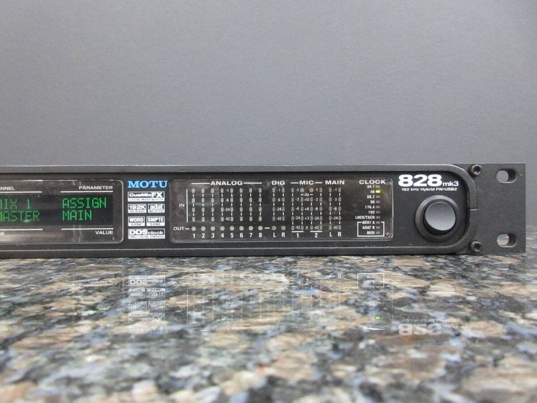 MOTU 828mk3 Hybrid オーディオインターフェイス