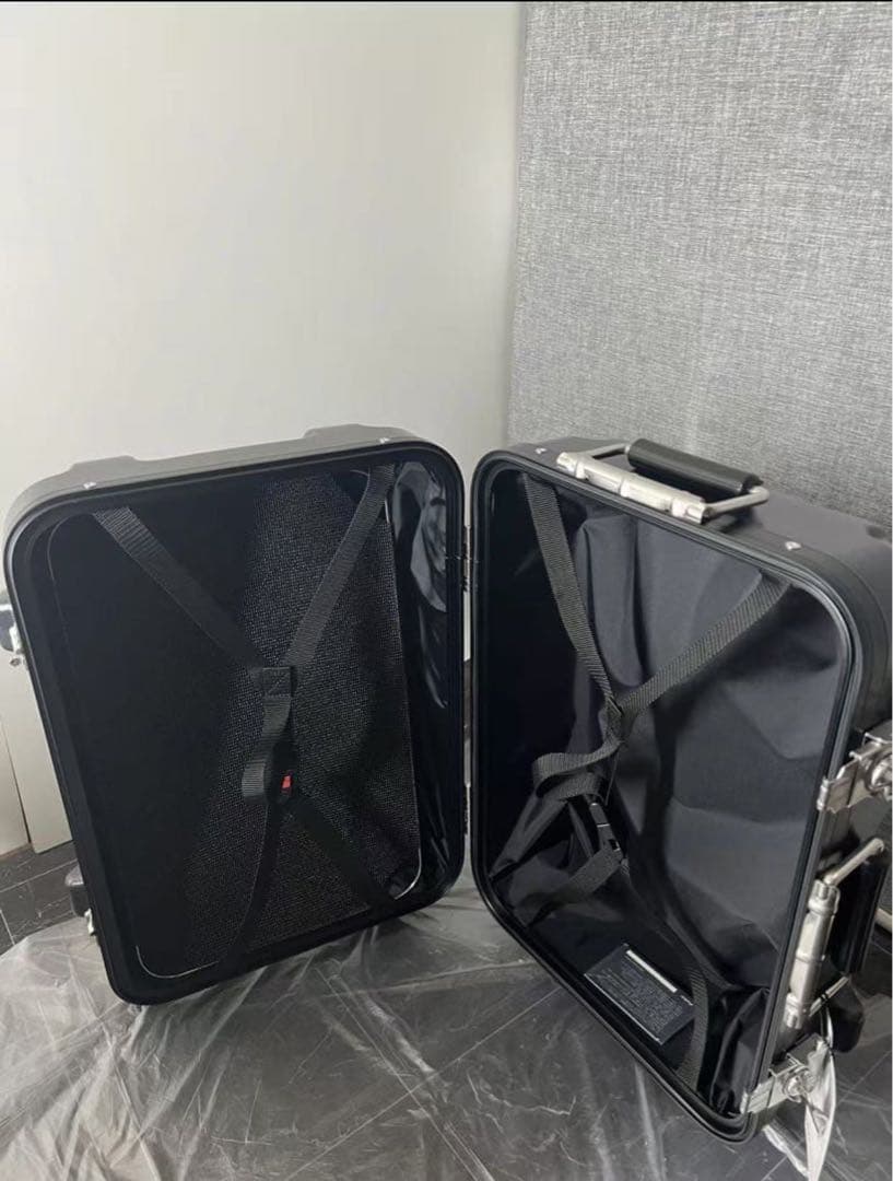 容量27Lプロスペック・前輪ストッパー付4輪キャリーコンテナCR-3300