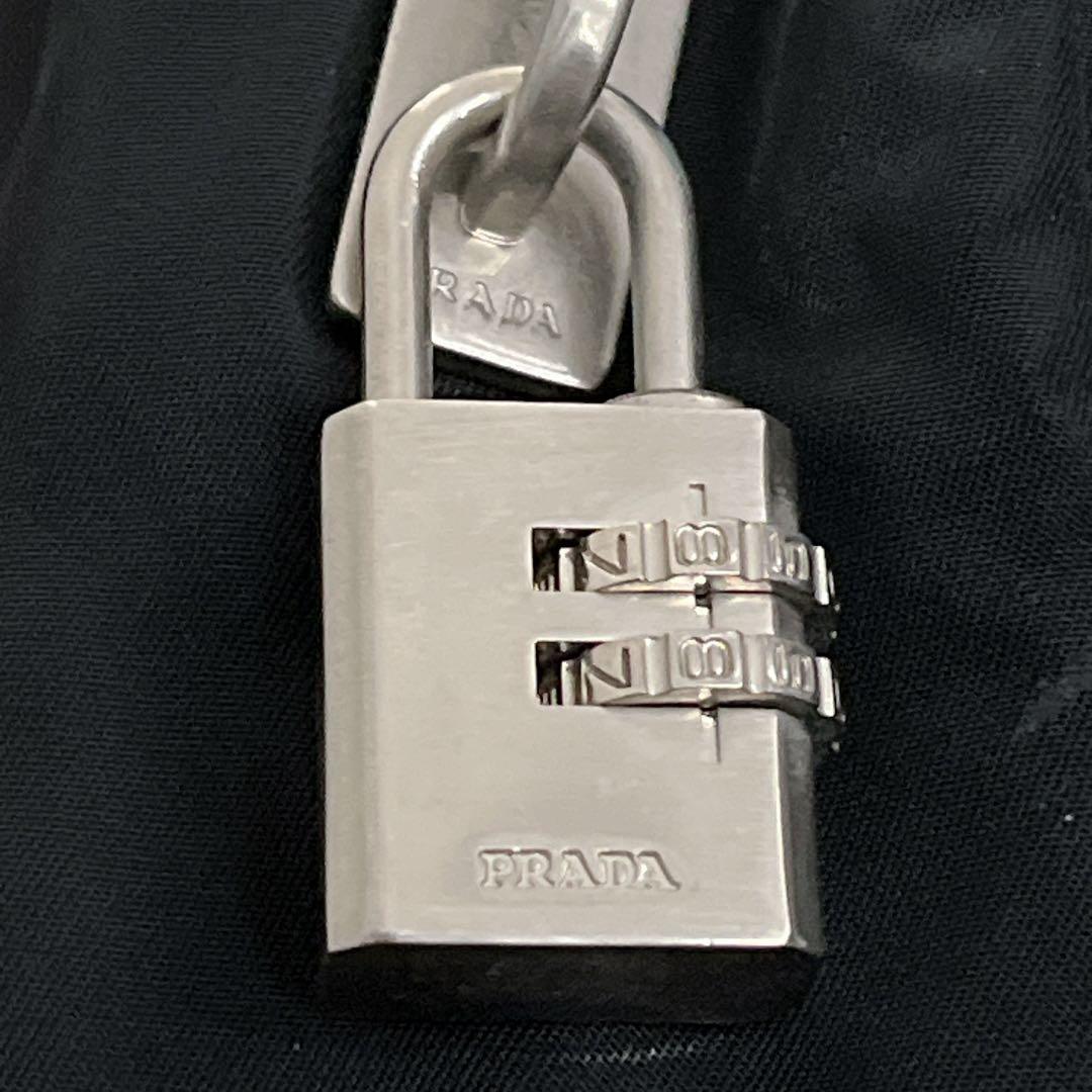 プラダ　三角ロゴ　ビジネスバッグ　ハンドバッグ　A4収納可　テスートナイロン　黒