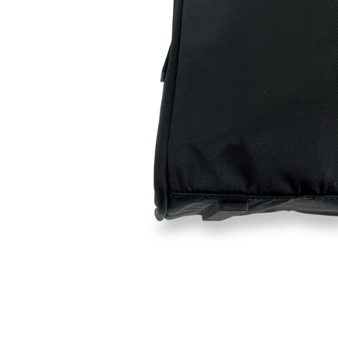 プラダ　三角ロゴ　ビジネスバッグ　ハンドバッグ　A4収納可　テスートナイロン　黒