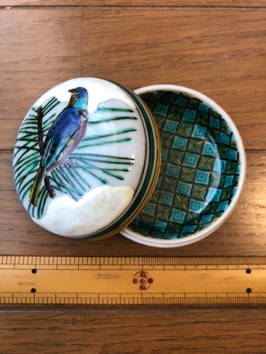 九谷焼◉越田　健一郎◉日展(第8回展)特選受賞◉昭和41年、46年石川県知事賞