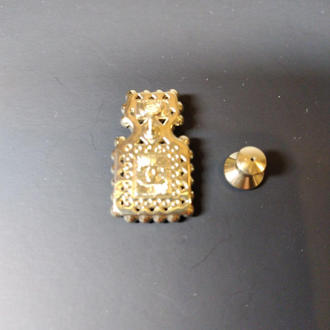 CHANEL　ピンブローチ　黒