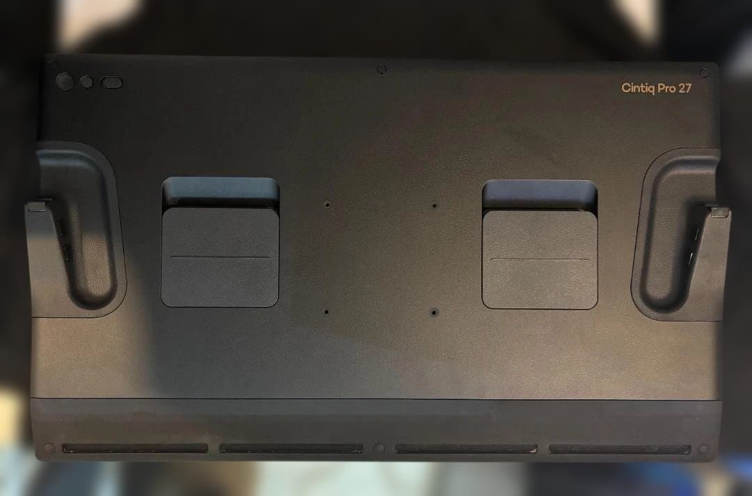 【専用スタンド付き】Wacom Cintiq Pro 27