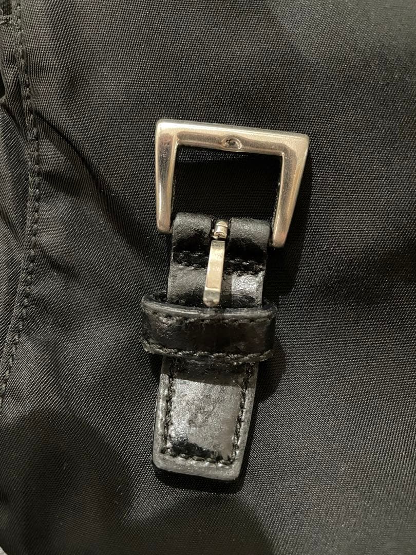 PRADA テスート ミニメッセンジャーバッグ 三角ロゴプレート NERO