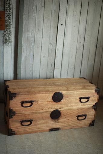 味のある丸金具時代箪笥　桐箪笥　抽斗2段　タンス　収納　古家具　古民家　時代家具