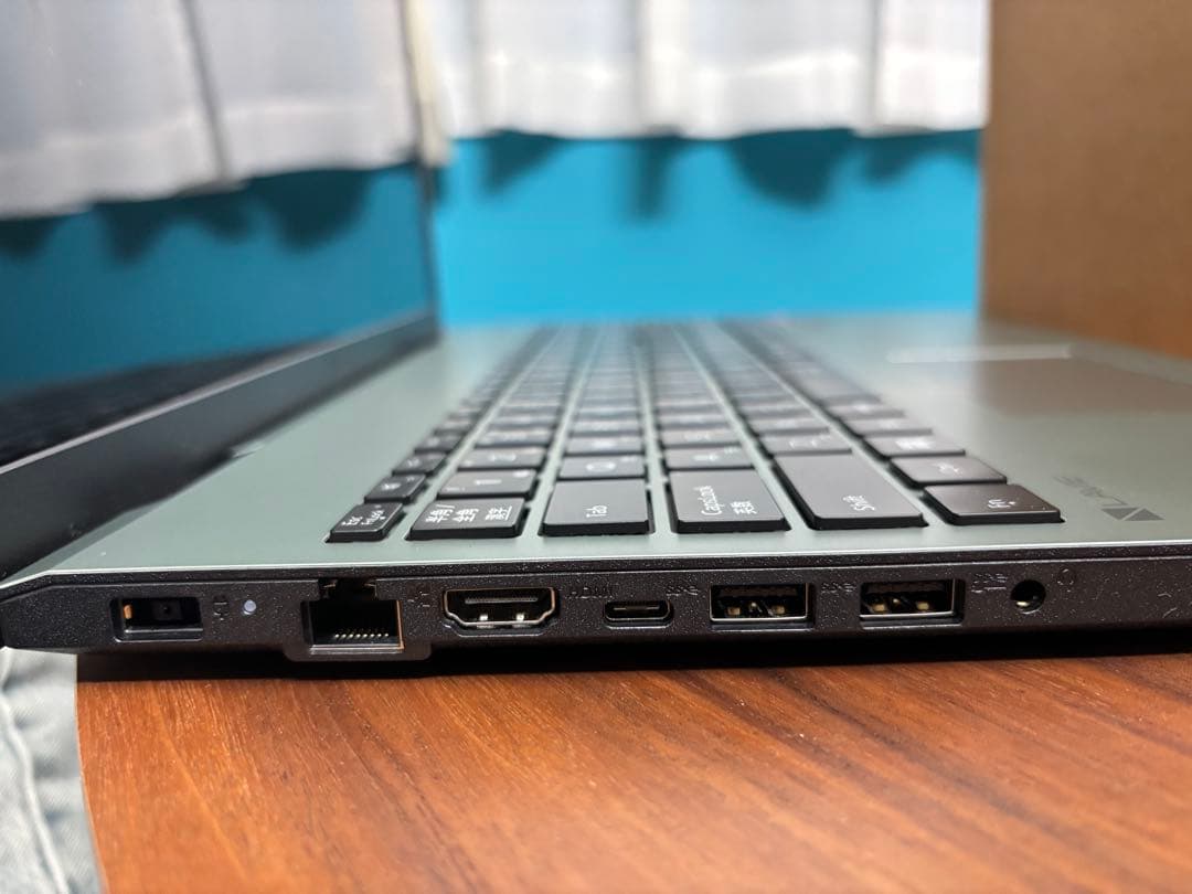 lavie n16 ノートパソコン　オリーブグリーン