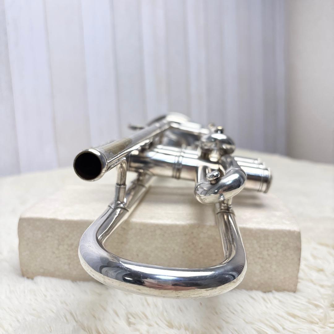 VEGA ベガ トランペット B♭ マウスピース付き