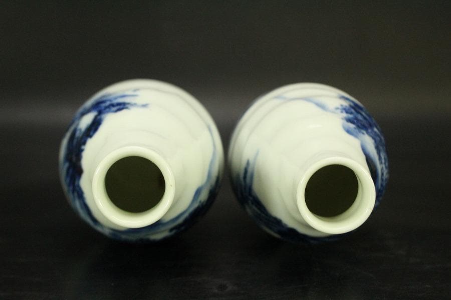 清水六兵衛 染付 山水画 瓶 一対(A631)