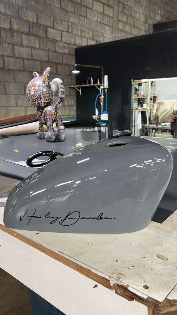 XL883N用　サイモンカスタム製 タンクカバー グレー