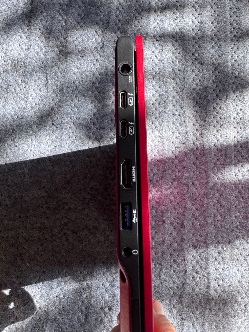 【第１０世代Corei5薄型】富士通／U9310D／8GB／50GB／カメラ