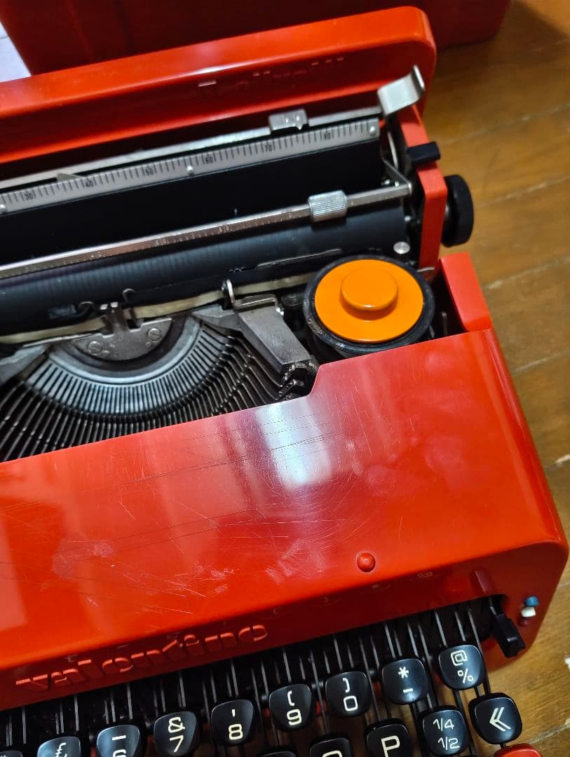 タイプライター Olivetti Valentine オリベッティ バレンタイン