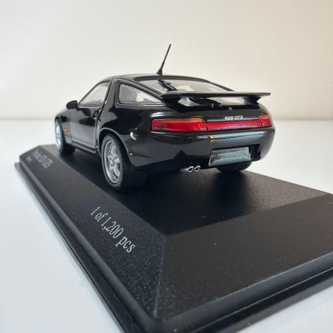 ミニカー 1/43 Porsche 928 GTS 1991 / PMA