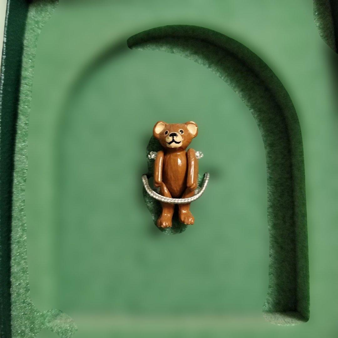MINNIE MARIA 小さなテディベア ピンバッジ