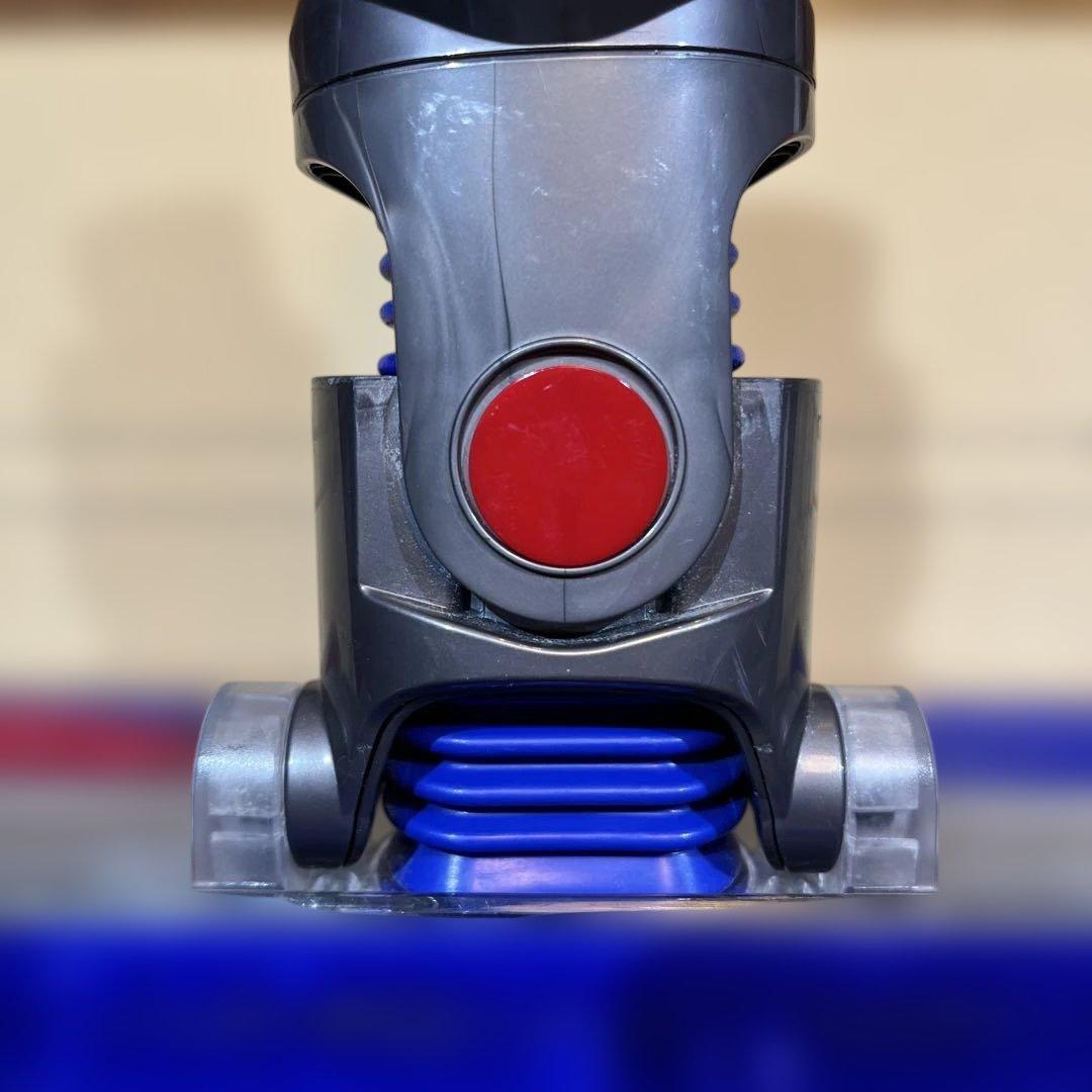 Dyson V8 Fluffy 掃除機 【バッテリー交換済】