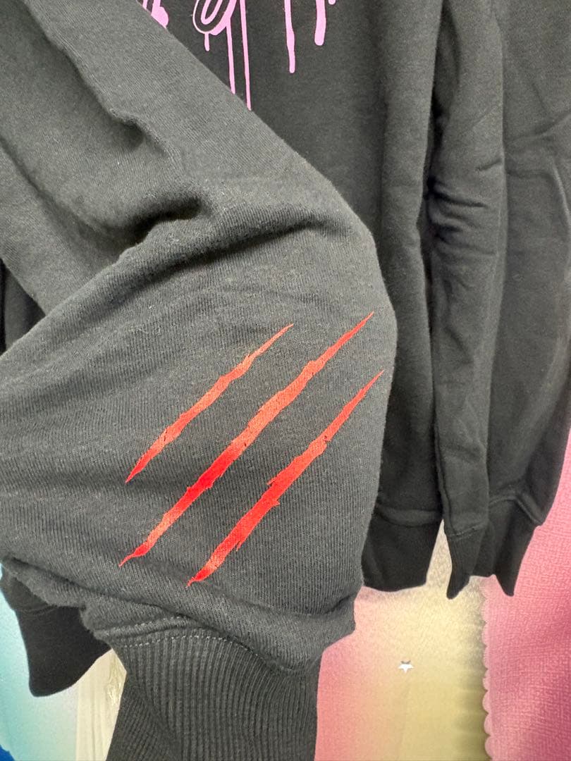 キズ　DAMAGEパーカー