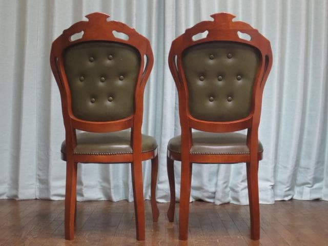 イタリア製 ロココ様式 革張り 鋲打ち 彫刻 猫脚 チェア 2脚セット