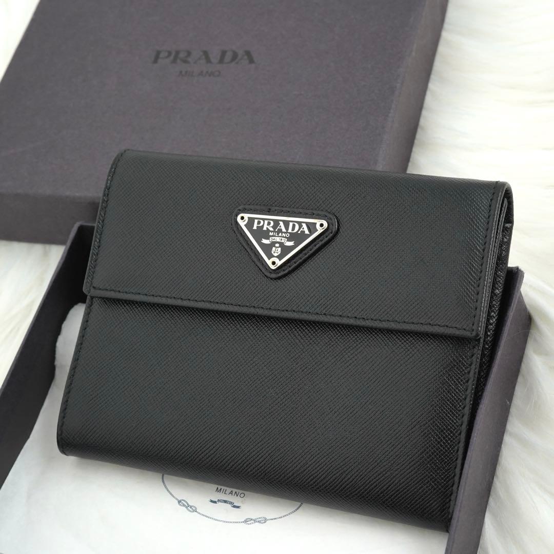 新品同様/未使用級　箱付き　PRADA プラダ　三つ折り財布　サフィアーノ　黒