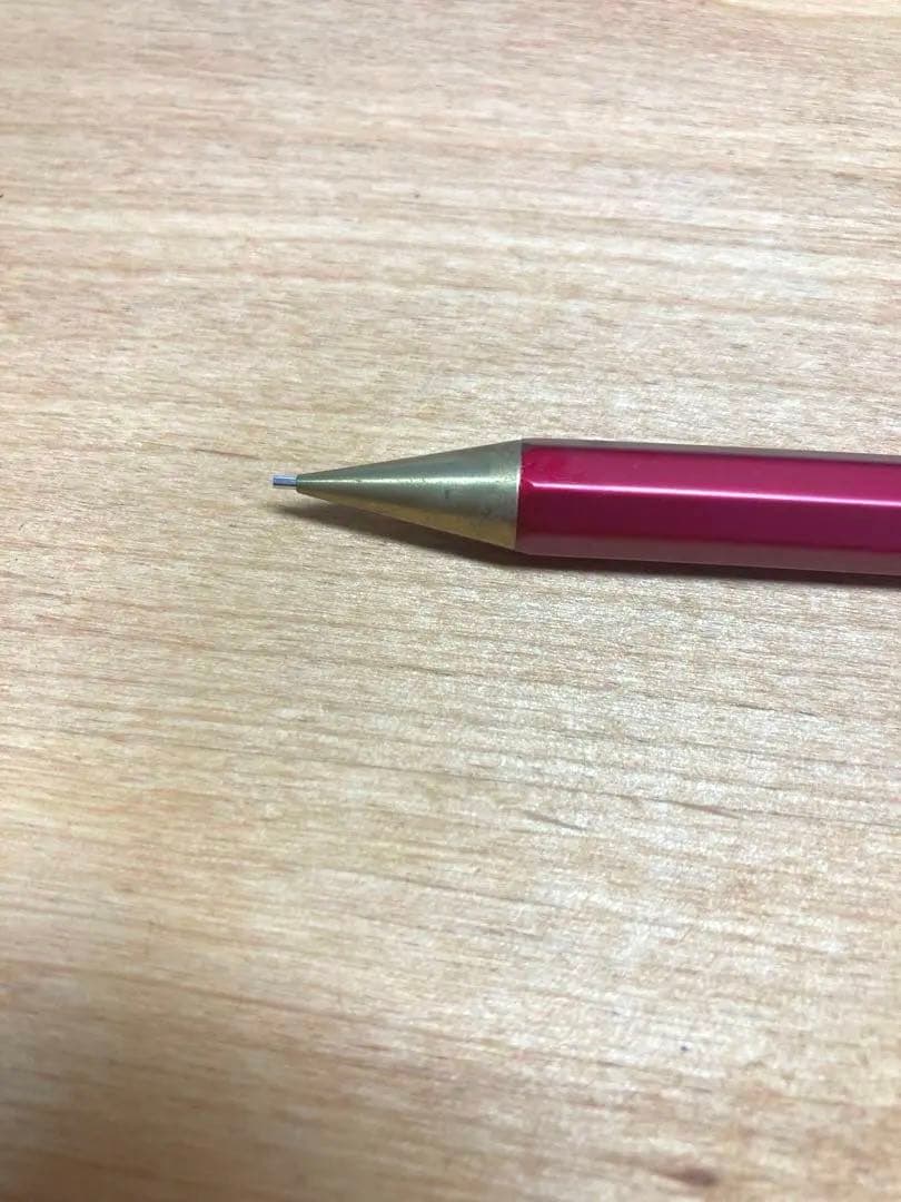 カヴェコスペシャル　レッド　0.7ミリ