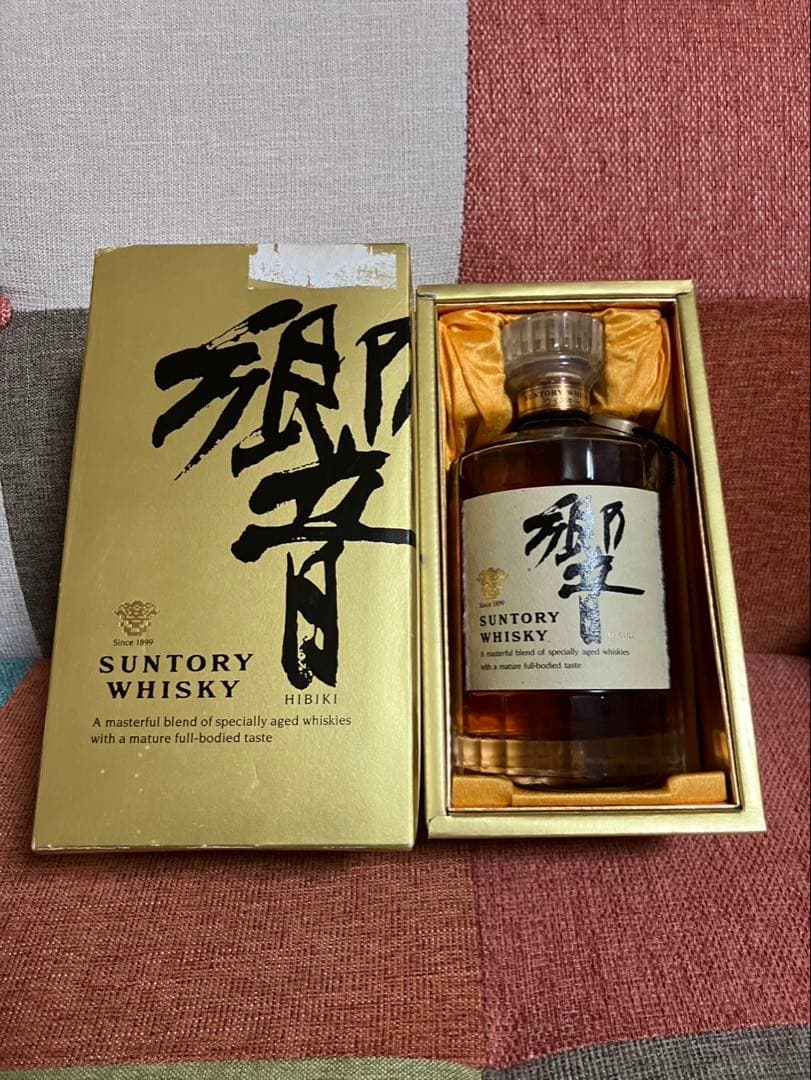 古酒 サントリー 響 HIBIKI ノンエイジ 裏ゴールドラベル 700ml