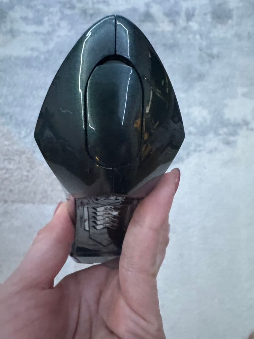 the Vzusa 美顔器 充電ケーブル付き