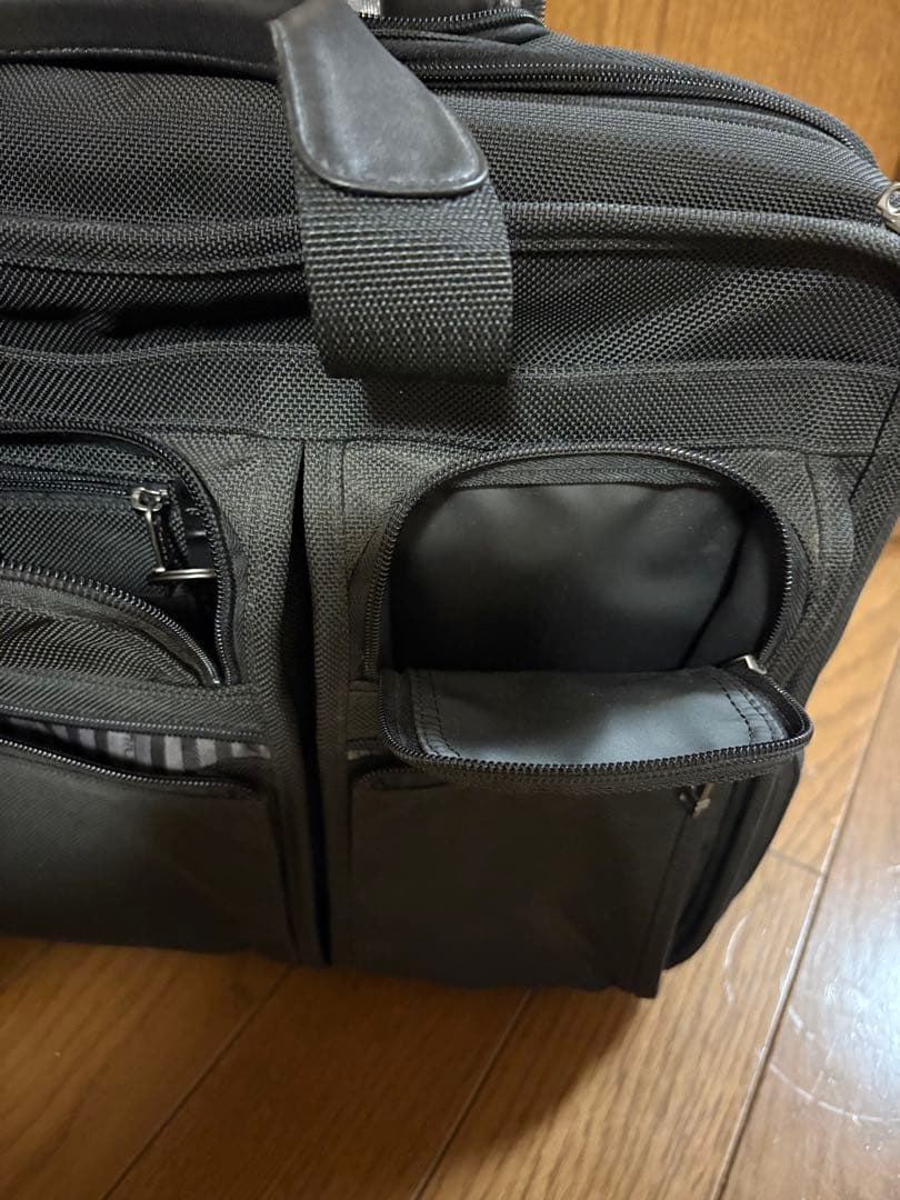 TUMI 黒 ビジネスキャリー　トゥミ キャリーオンバッグ26003D4