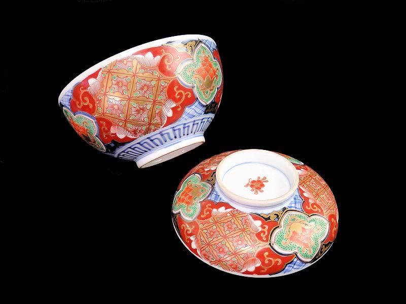 古伊万里　金襴手　七宝紋に菊花四方襷紋の図　大振蓋茶碗　A531AS-CJb