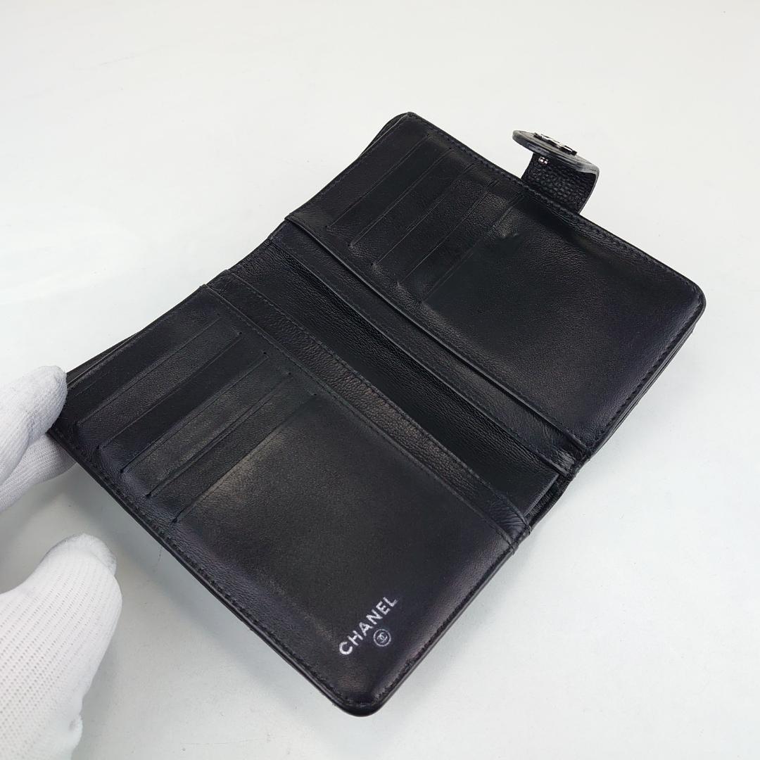 【美品】シャネル　マトラッセ　キャビアスキン　二つ折り財布　美品　1205