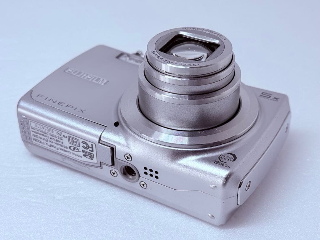 FUJIFILM FINEPIX F100fd 動作確認済 シルバー 5倍ズーム