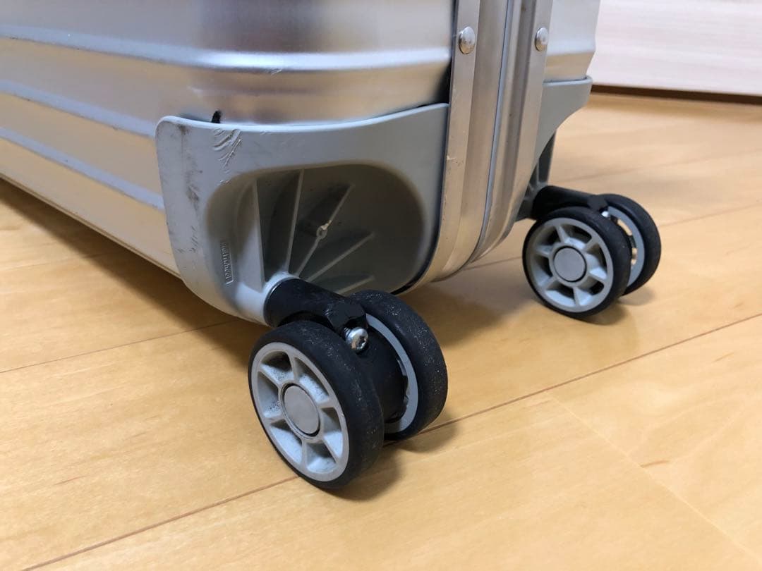 【美品】リモワ　トパーズ　Rimowa Topas 機内持ち込み 32L 4輪