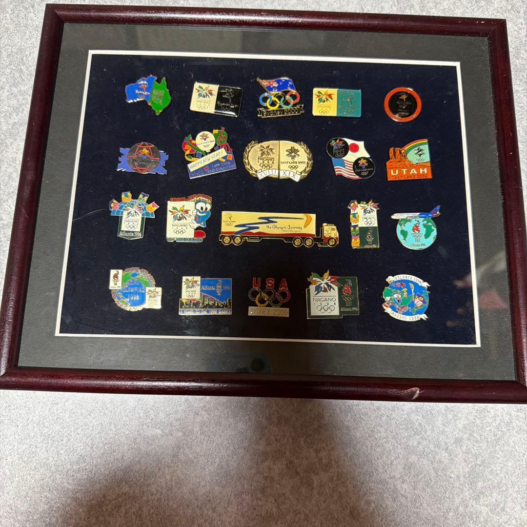 オリンピック ピンバッジ セット 約30個 フレーム付き【値下げ交渉あり】