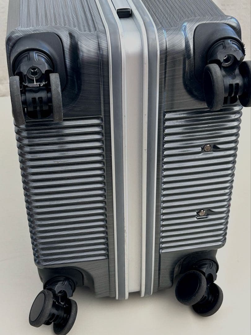 【美品】A.L.Iスーツケース 【TRIPLAYER】 56 L