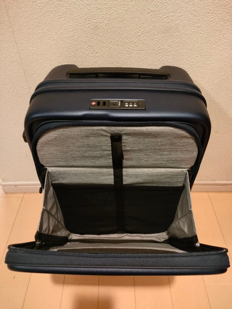 LOJEL　Cubo　スーツケース　ネイビー　S　機内持ち込み　TSAロック