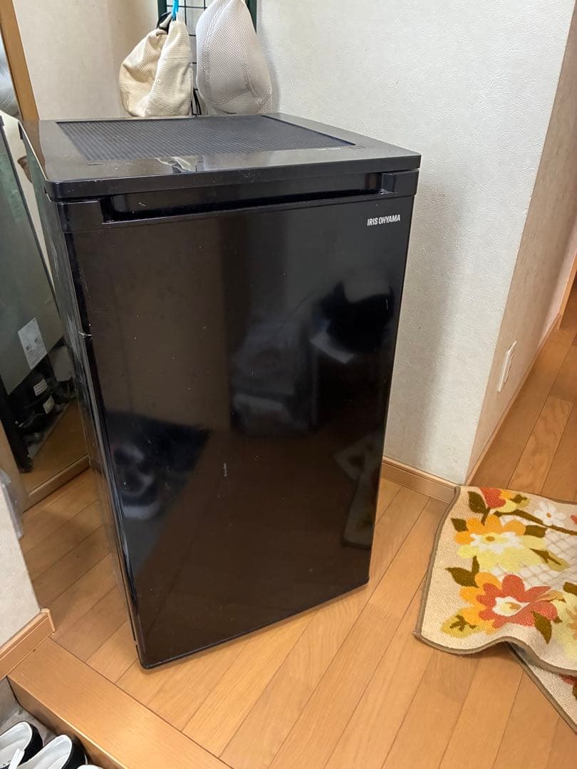 【送料無料】アリスオーマヤマ 冷凍庫 60L IUSD-6B-B 中古