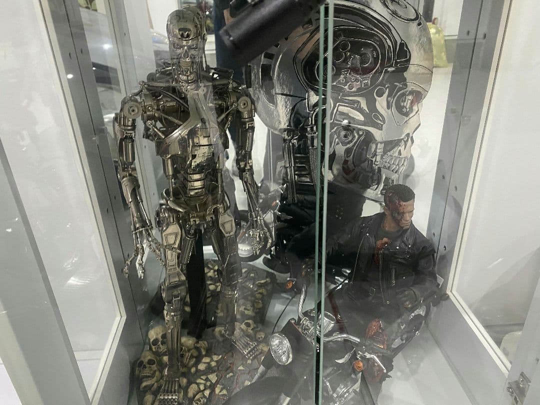 ホットトイズ　ターミネーターエンドスケルトン　1/4