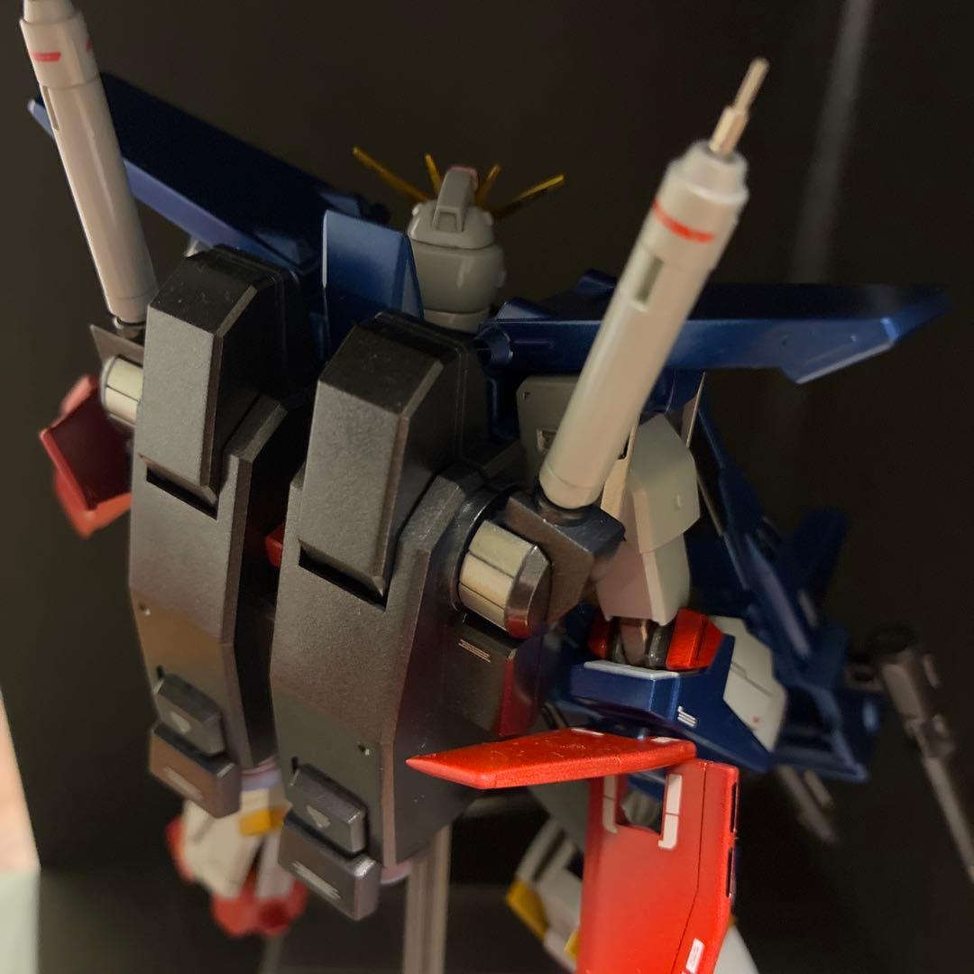 ガンプラ完成品　HG ZZガンダム全塗装スタイル改修　完成品　発光ギミック
