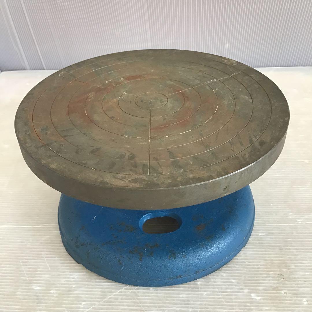 茶道具　鉄製　廻転台　炉の灰用摺鉢回転台　サビ有り　配送用箱　S1045KD