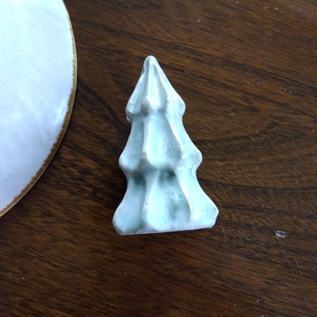 鈴木美汐さんの　ラウル7寸皿　と　モミノキペイパーウェイト