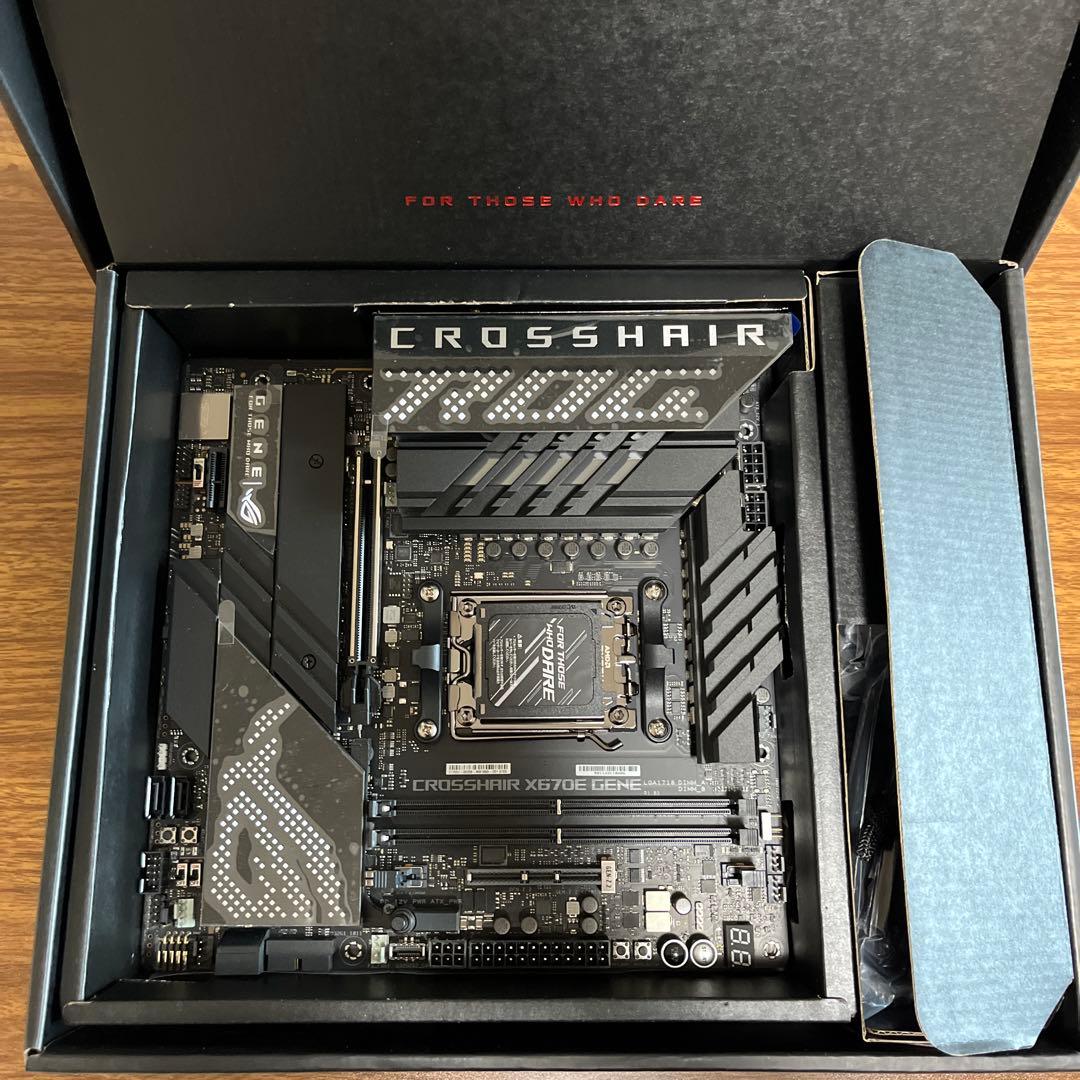 ASUS ROG CROSSHAIR X670E GENE マザーボード AM5