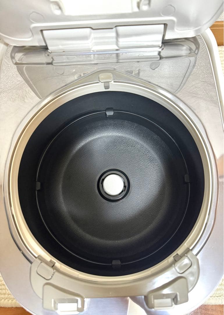 炊飯器 Panasonic5.5合 SR-MPW100 2021年製動作保証
