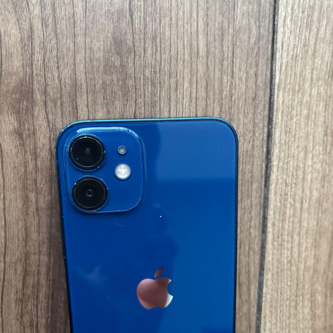 Apple iPhone 12 深い青 本体