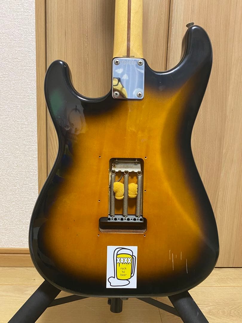 値下げ依頼fender Japan ビンテージ ストラトキャスターアナグマMOD