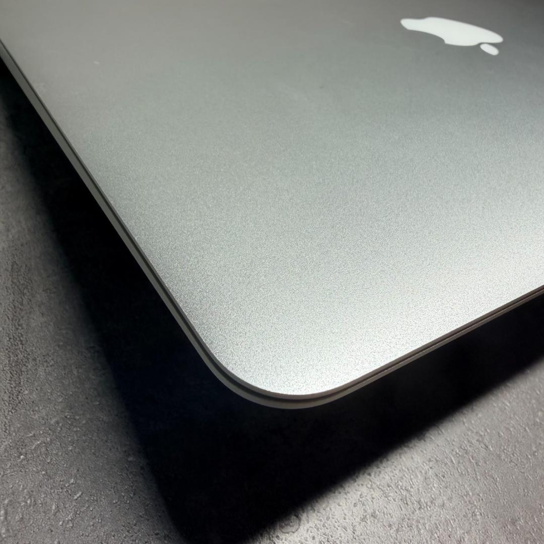 MacBook Air 13インチ Late 2013 / Early 2014