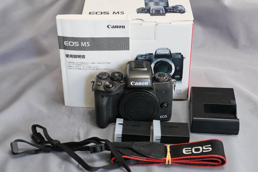 美品Canon EOS M5
