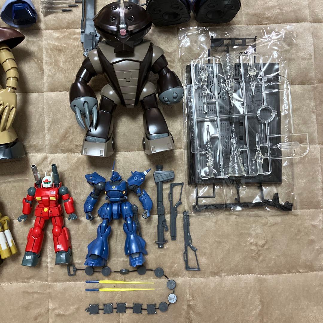 バンダイMGガンダムプラモデル素ぐ組み完成品／現状品／ジャンク品